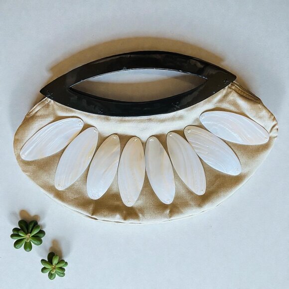 Vintage Handbags - Unique Elegant Vintage Silk Seashell Clutch Bag Luxury Travel OS